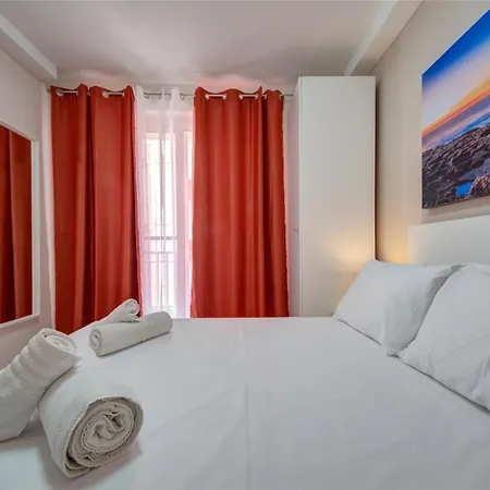 Lägenhet Cosy 3br With Private Terrace In By 360 Estates *